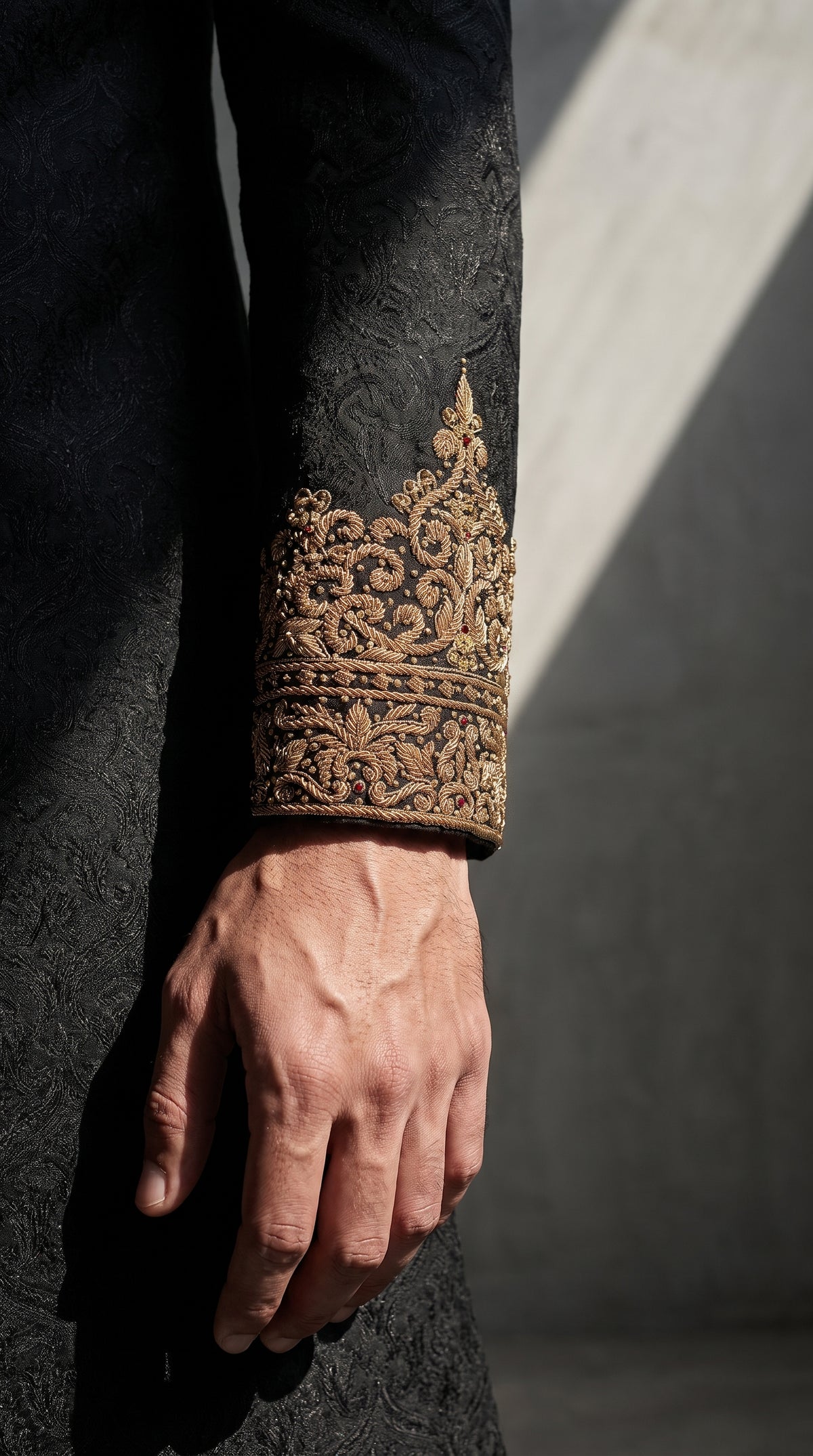 Classic Noir Edition - with Flame Cuff